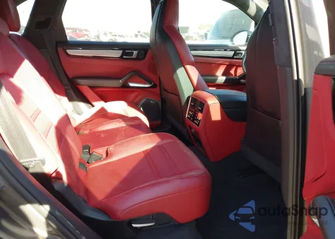 2019 Porsche Cayenne Turbo z USA, uszkodzony, nr VIN WP1AF2AY5KDA80649